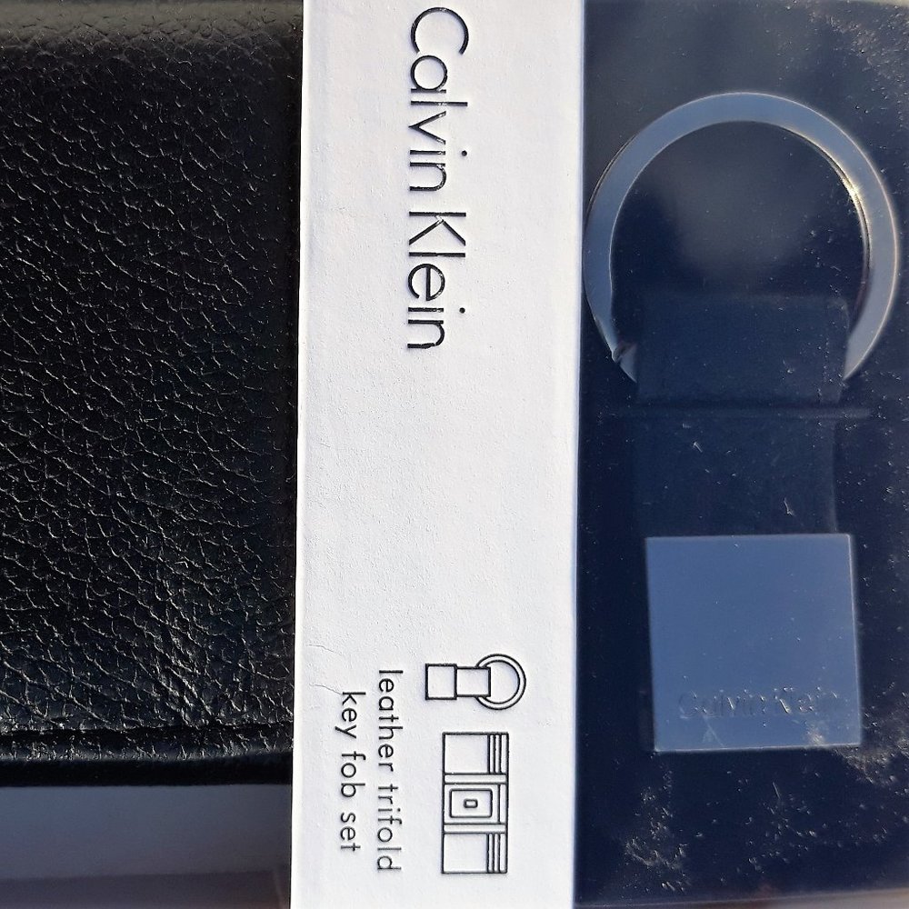 Men's Leather Wallet and Key Fob Set